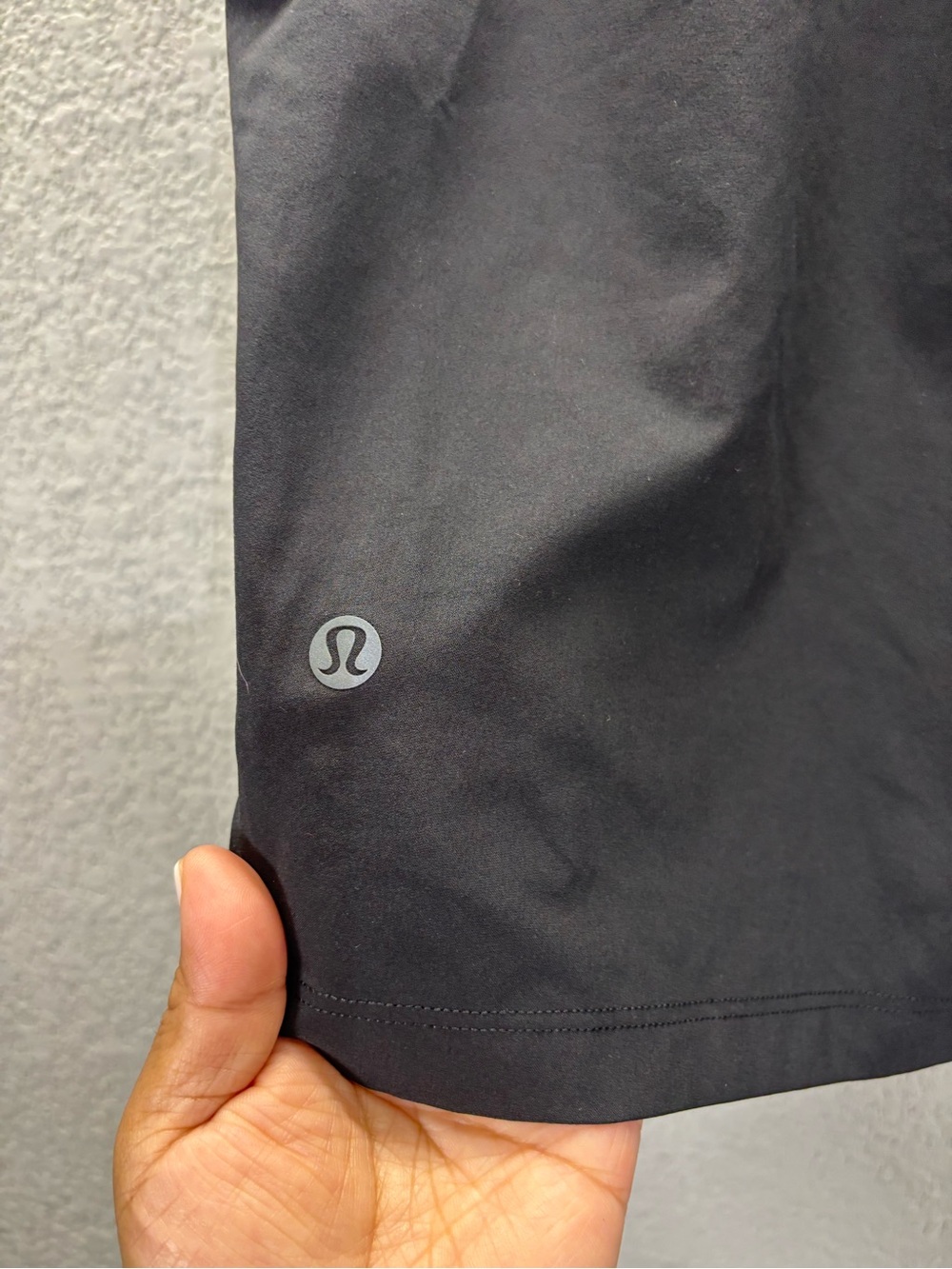 lululemon athletica Black Men's Athletic Drawstring Shorts - Picture 4 of 7